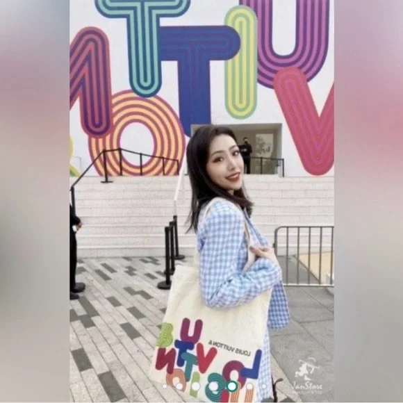 LV BAGShenzhen Exhibition Canvas Tote BagLimited Edition - Picture 5 of 6